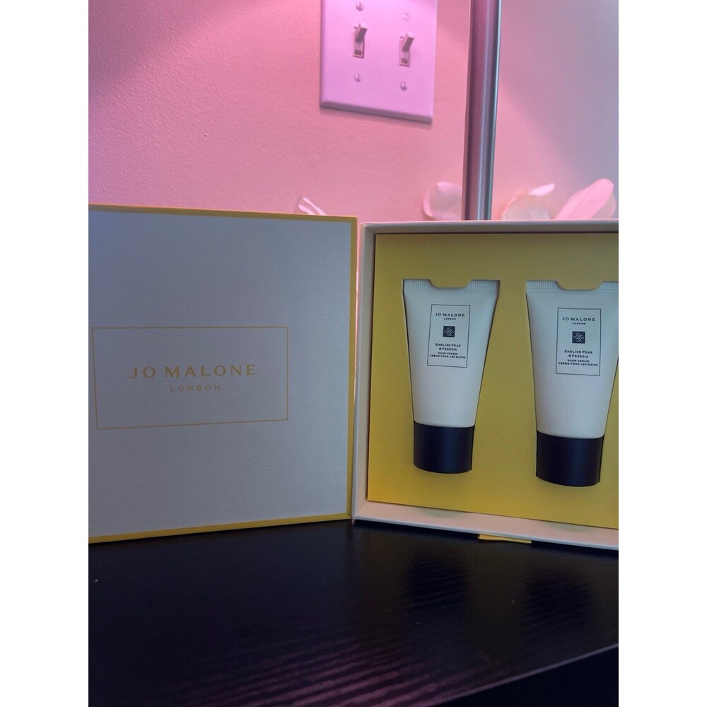 Jo Malone London English Pear & Freesia Hand Cream Gift Set